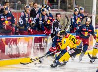 Hampus Eriksson (Capitals) und Peter Schneider (EC RBS) (c) GEPA Eisner