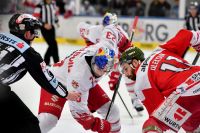 Brant Harris (EC RBS) und Travis Oleksuk (Bozen) (c) GEPA pictures Florian Ertl .jpg